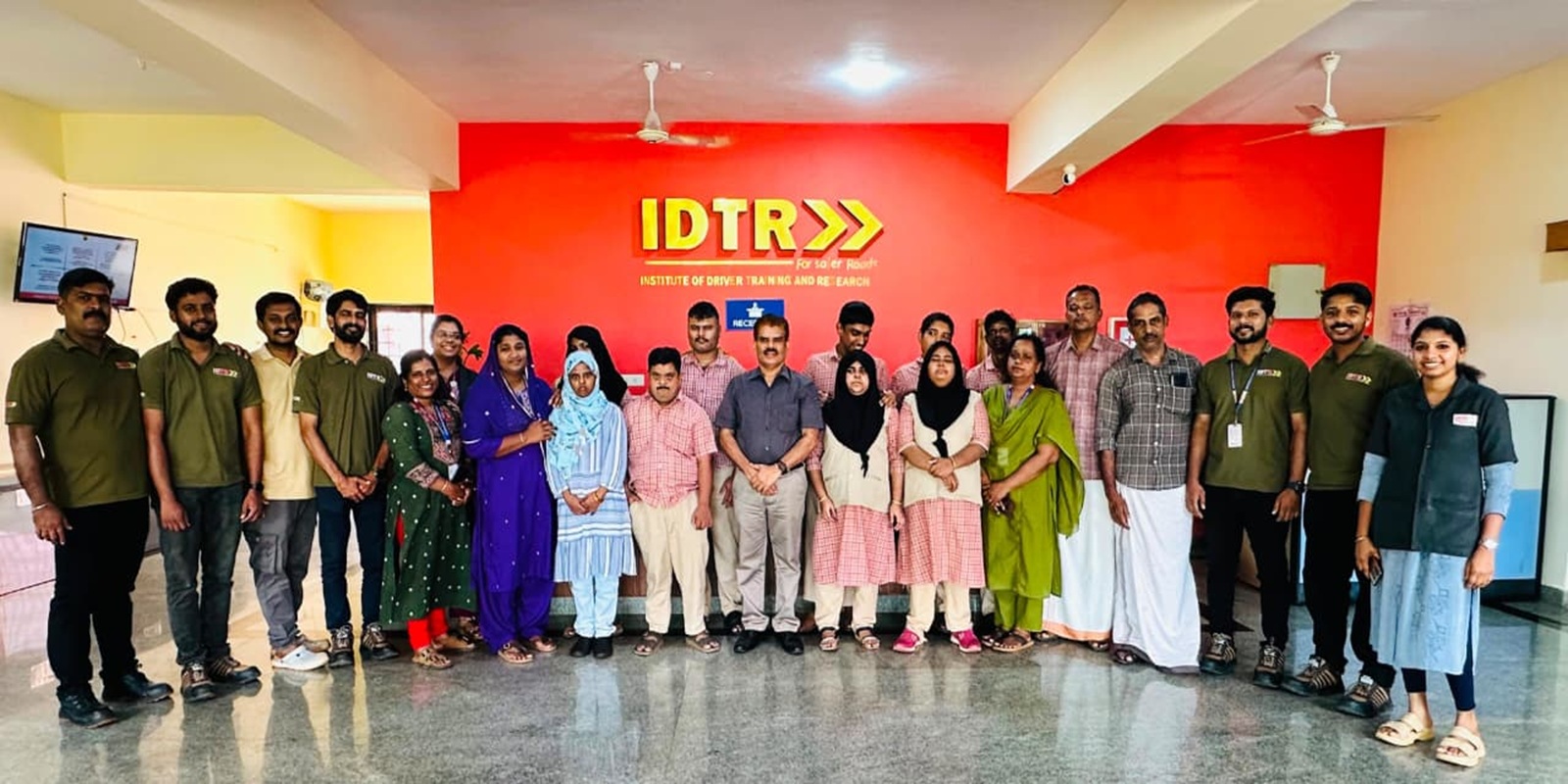 KANIV BUDS SCHOOL  STUDENTS VISITED IDTR KERALA